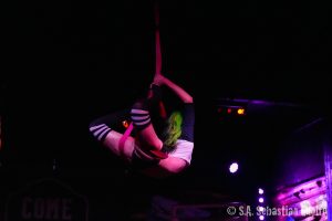 BONER BIZARRE Was An Inside (Hand) Job