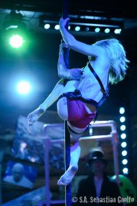 BONER BIZARRE Was An Inside (Hand) Job