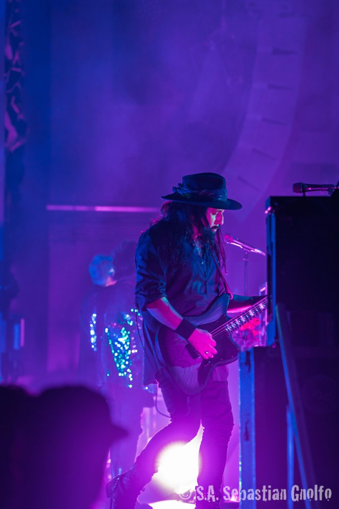 2025-05-02 Ministry-102