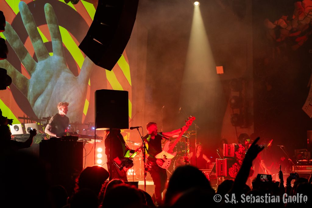 2025-05-02 Ministry-117