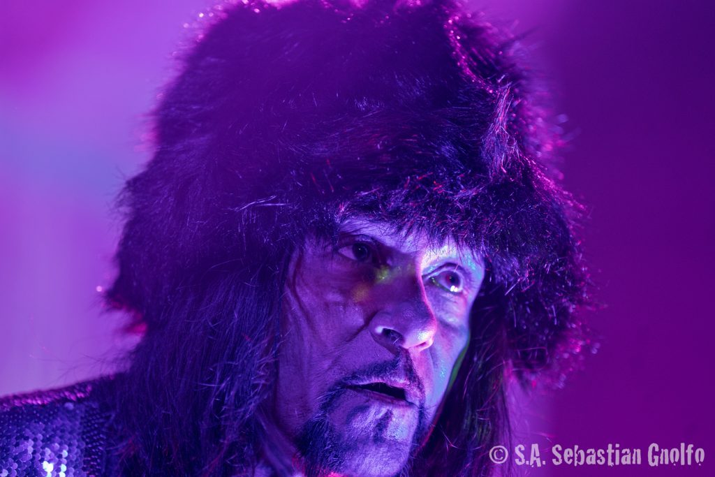 2025-05-02 Ministry-79